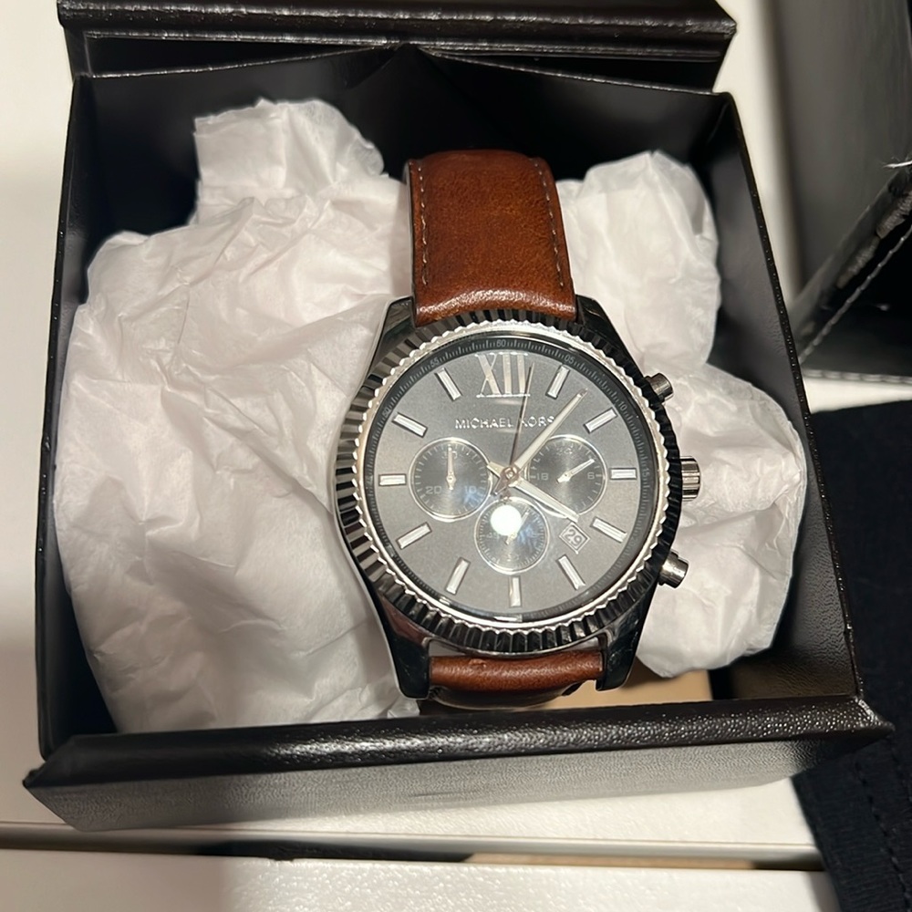 Michael Kors watch men’s MK, 84,56, silver and black face with box